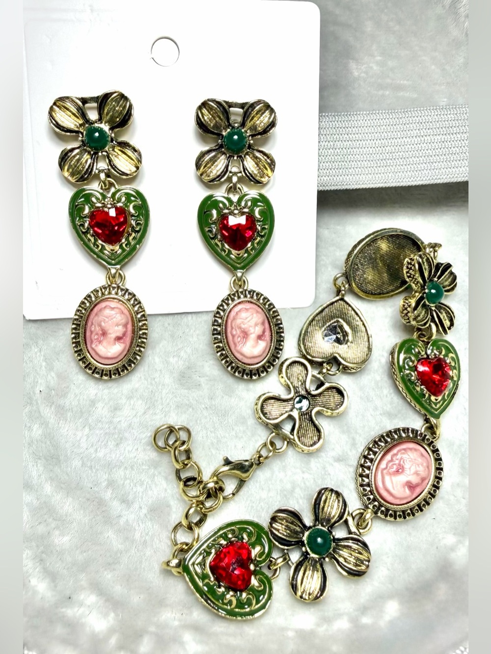 Gold-Tone Green & Pink Heart Cameo Statement set